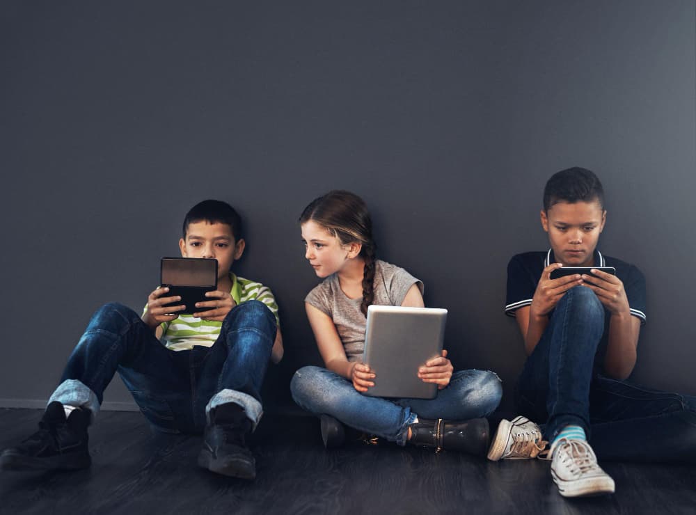 Raising Digital-Savvy Kids Without Letting Screens Take Over