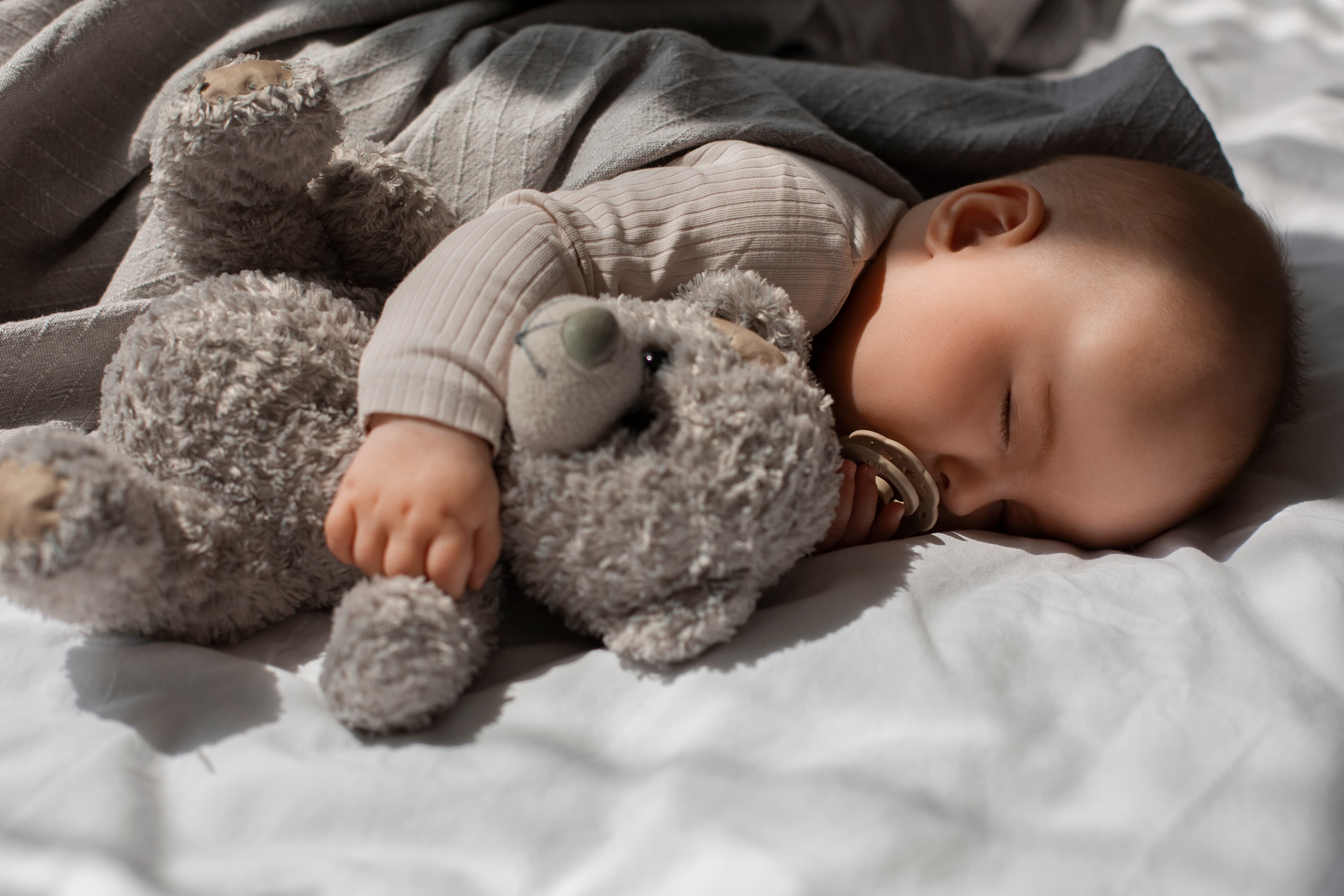 A Realistic Guide to Helping Your Baby Sleep Longer at Night